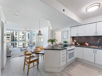 801 S King St APT 1208