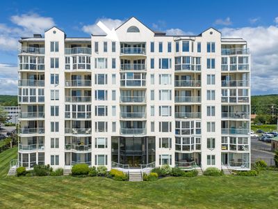207 E Grand Avenue #D8
