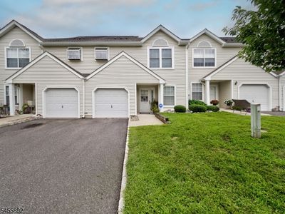 1102 Fox Hill Pl