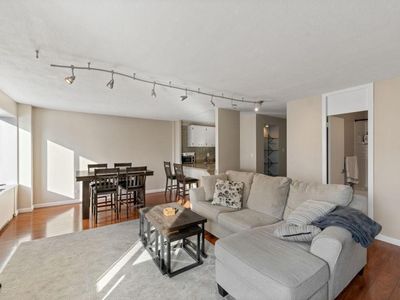 19 S 1st St APT B1503