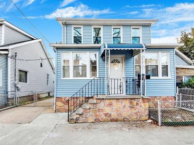 1625 Overing St