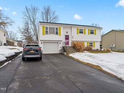 Property at 203 Deerfield Court, Voorheesville, NY