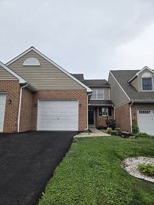 Property at 11 Georgetown Ct, Mountville, PA
