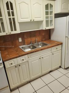 1230 NE 139th St APT 207