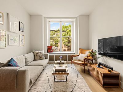 692 President St APT 2