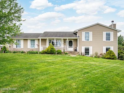 68 Charlene Ct