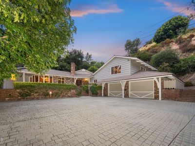 Property at 3985 Hampstead Rd, La Canada Flintridge, CA