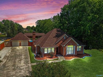 Property at 2304 Duncansby Dr SW, Decatur, AL