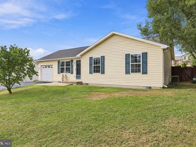 27 Swaying Pine Ct