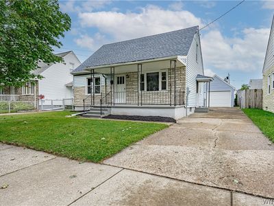 Property at 3644 Ferry Ave, Niagara Falls, NY