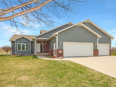 Property at 697 Prairie Blvd, Dakota Dunes, SD