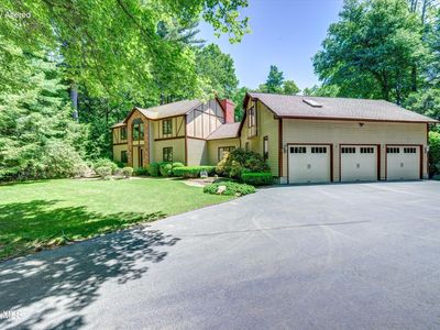 16 Innisbrook Drive
