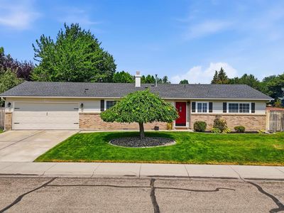 420 E Amanita St
