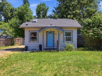 3621 E Amazon Dr