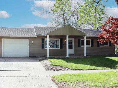 Property at 204 Grant Rd, Marquette Heights, IL