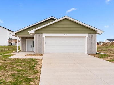 1506 Redwood Dr