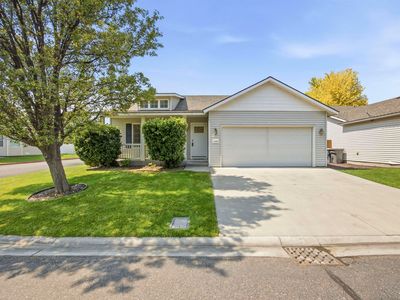 1599 Foxglove Ave