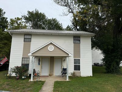 8th S 8th Street Street S #105/107