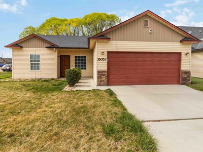 16053 Sunnyfield Ave