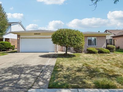 Property at 38920 Lowell Ct, Sterling Heights, MI