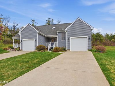 53 Walden Ln