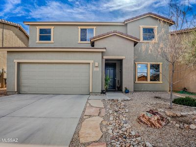 1042 E Madera Grove Ln