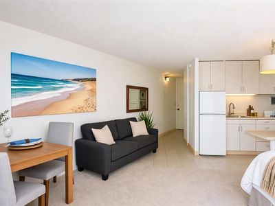 750 Amana St APT 204