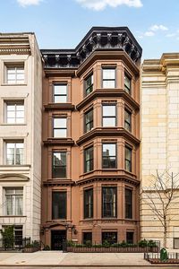 9 E 63rd St