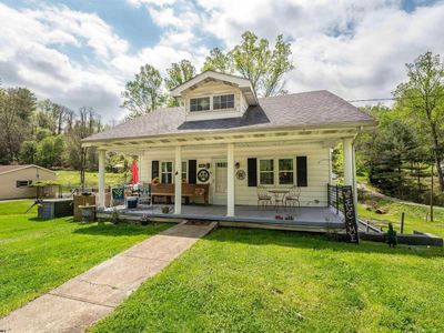 688 E Grafton Rd