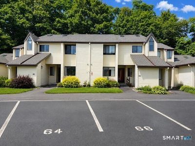 64 Simsbury Landing #64