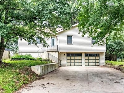 807 Britany Dr