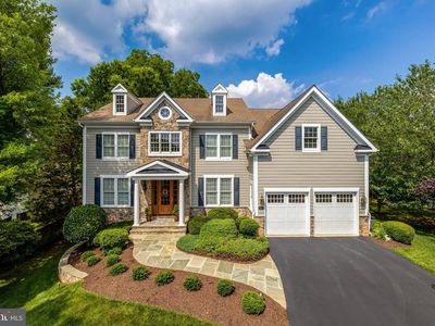 513 John Marshall Dr NE