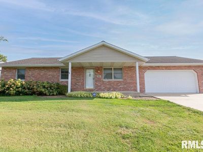 Property at 900 Dennis Dr, Eureka, IL