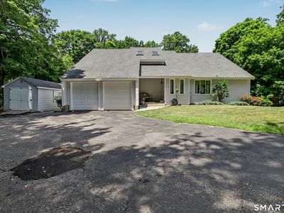 15 Briarwood Drive