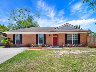 103 Forestay Court