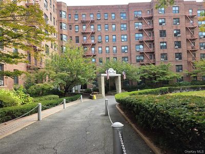 84-01 Main Street #506