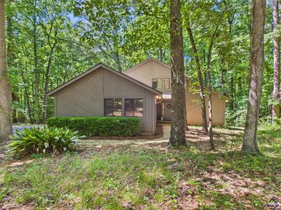 202 Hilltop Cir