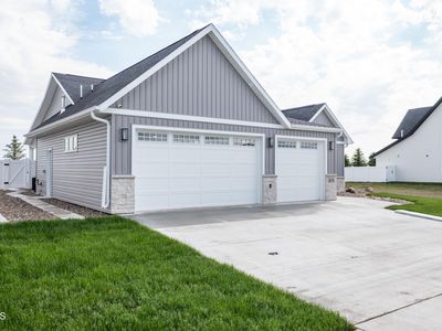 411 Lennox Dr