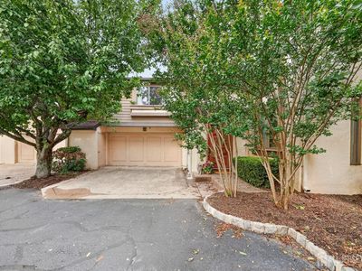 461 Sayre Dr