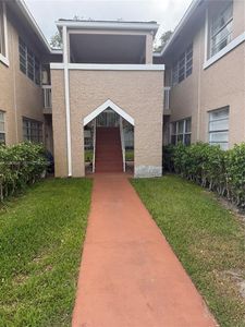 838 Twin Lakes Dr #19