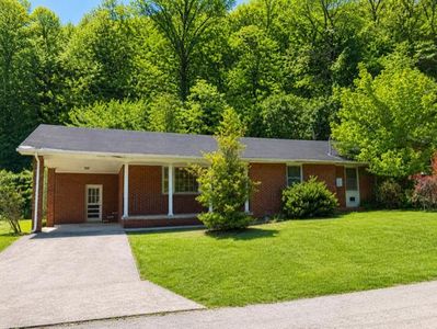 72 Auxier Hts