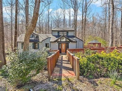 Property at 127 Mountainside Dr E, Dawsonville, GA