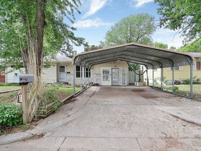 417 Maple St