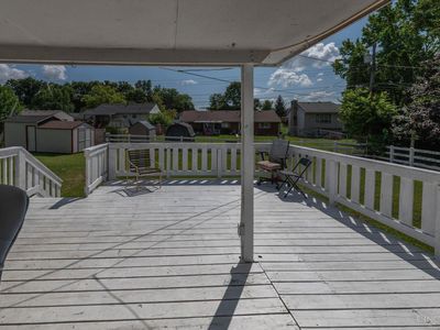 390 Sandy Ln