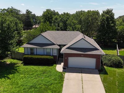 Property at 10413 W University Ct, Wichita, KS