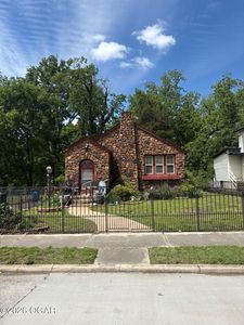 1621 S Main St