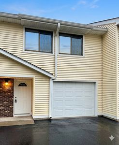 3250 Hill Ridge Dr #82