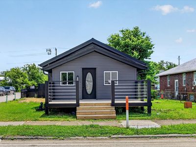 1921 E Minnesota St