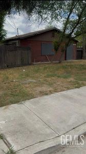 9817 Glenn St