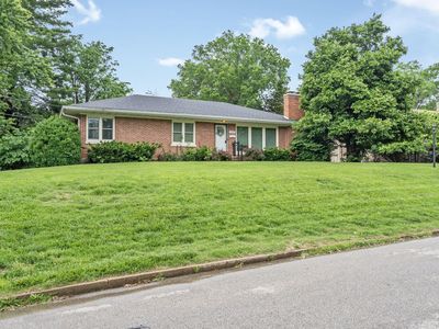1605 Payne Dr